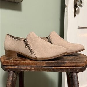 American Eagle Women's Dara Taupe Faux Suede Low Ankle Bootie w/ Side Zippers